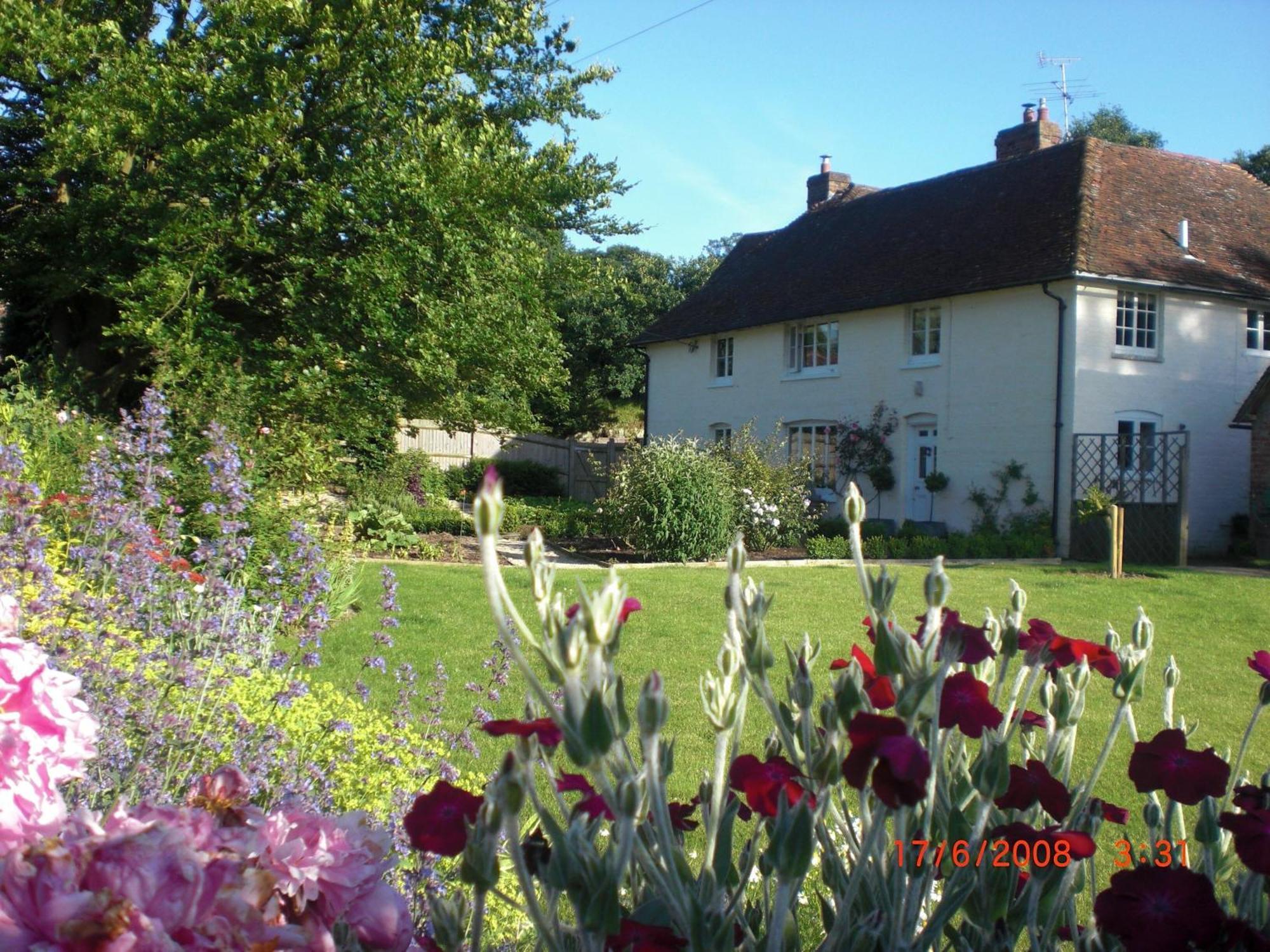 Bartley Mill Farmhouse Wadhurst Exterior photo